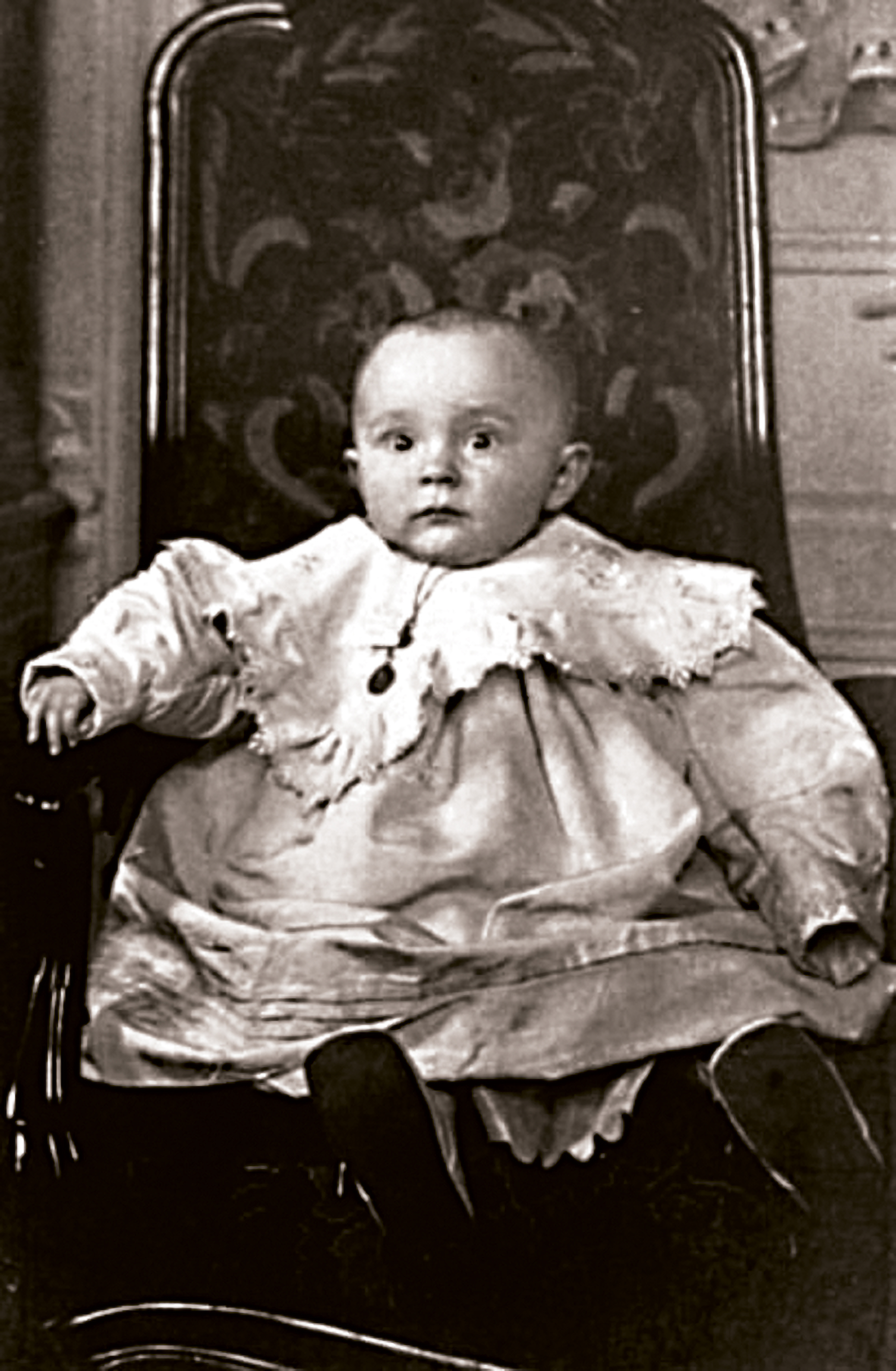 Christian Dior nait à Granville le 21 janvier 1905.